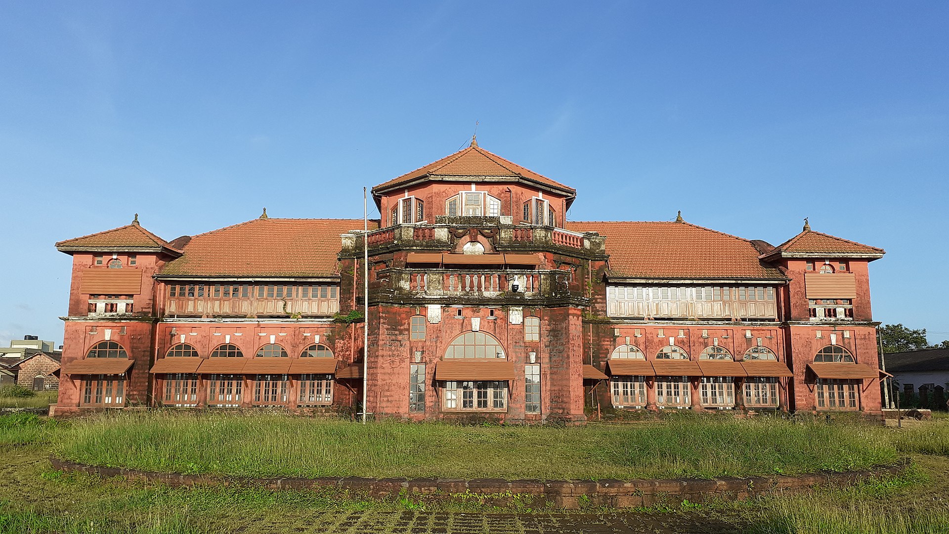 Thiba Palace heritage building in Ratnagiri